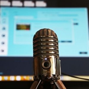 Vídeos e Podcasts